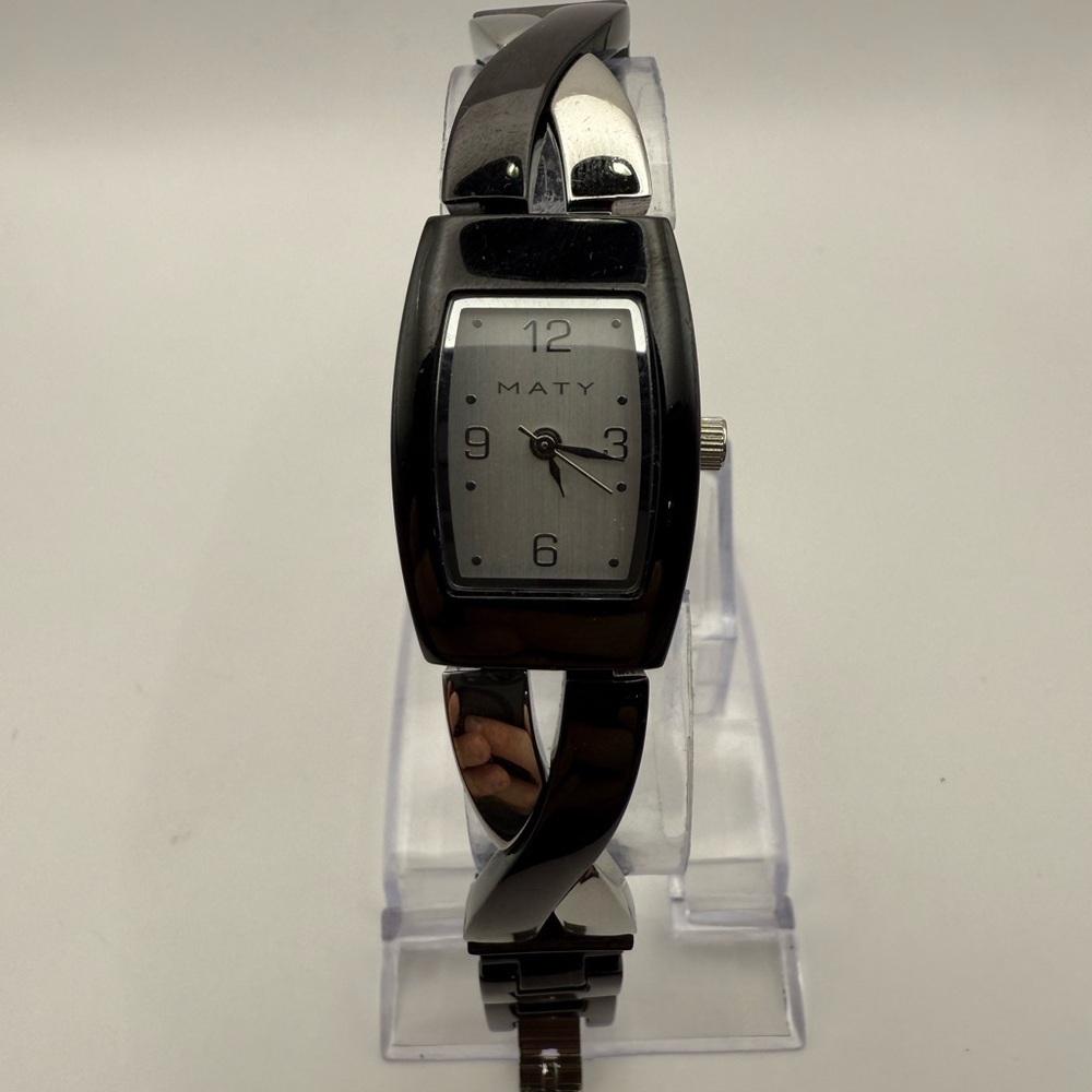 Maty Quartz Women's Watch Black & Silver-Tone Metal Link Bracelet (New Battery)